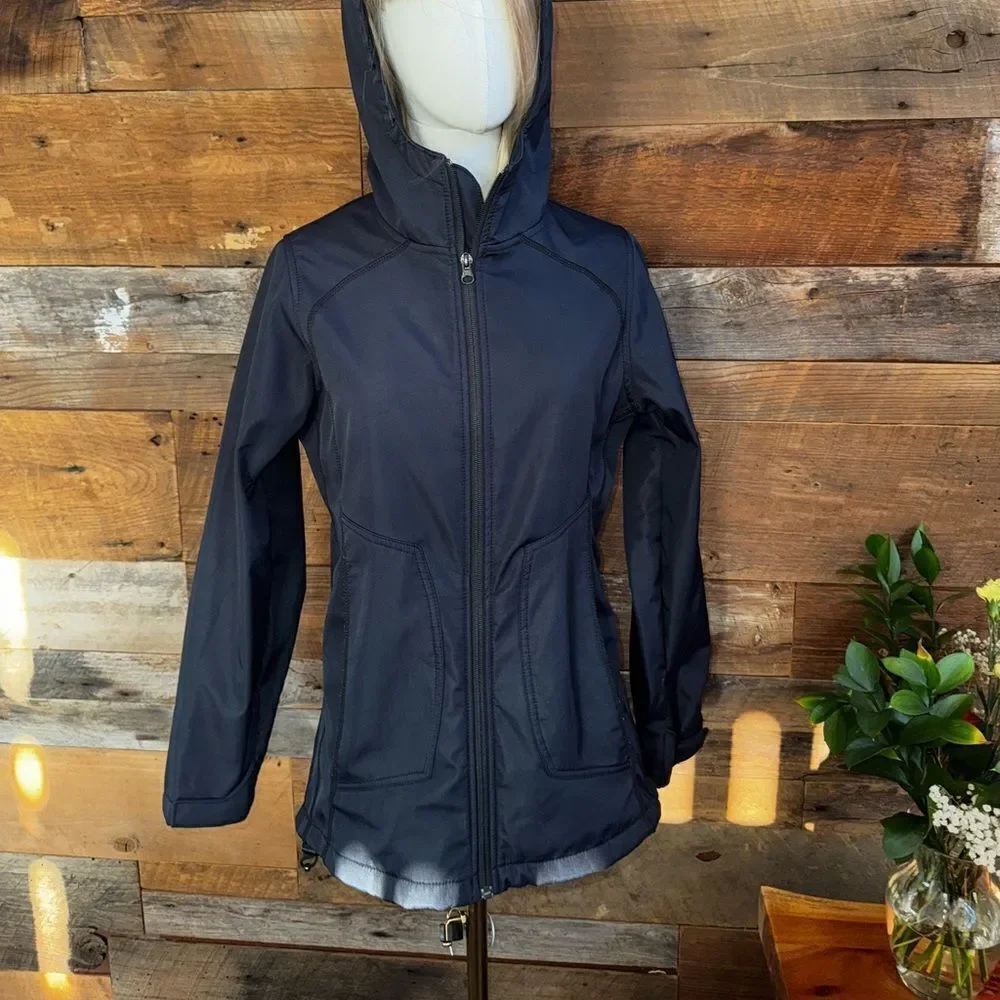 Endurance Women's Black Hooded Jacket